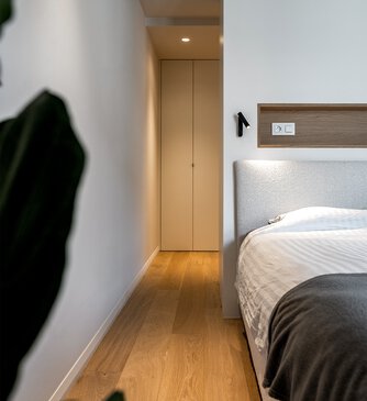 MATCH, DEEP – Privat residence Belgium 280826
